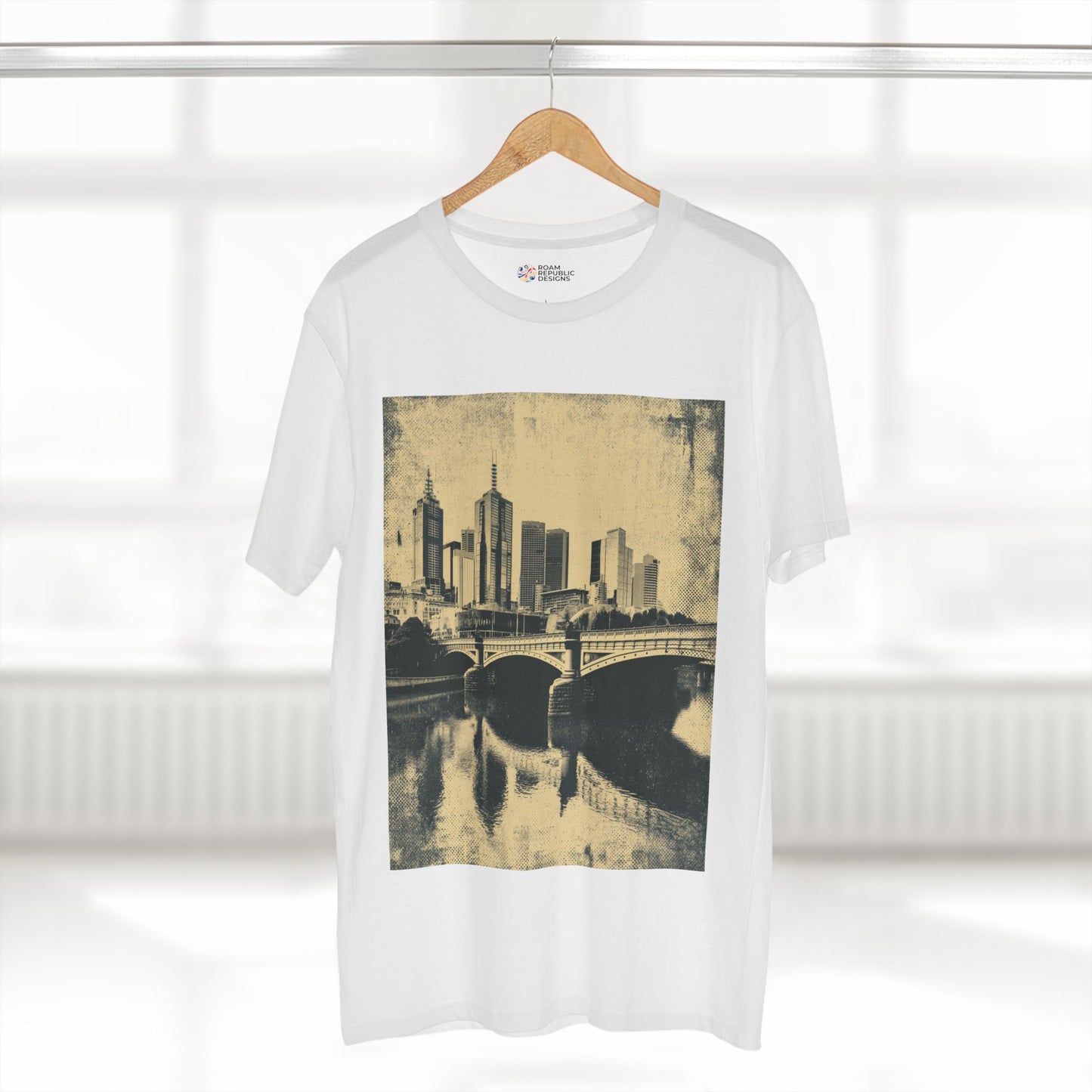 Vintage Yarra River and Princess Bridge Melbourne Unisex Tee