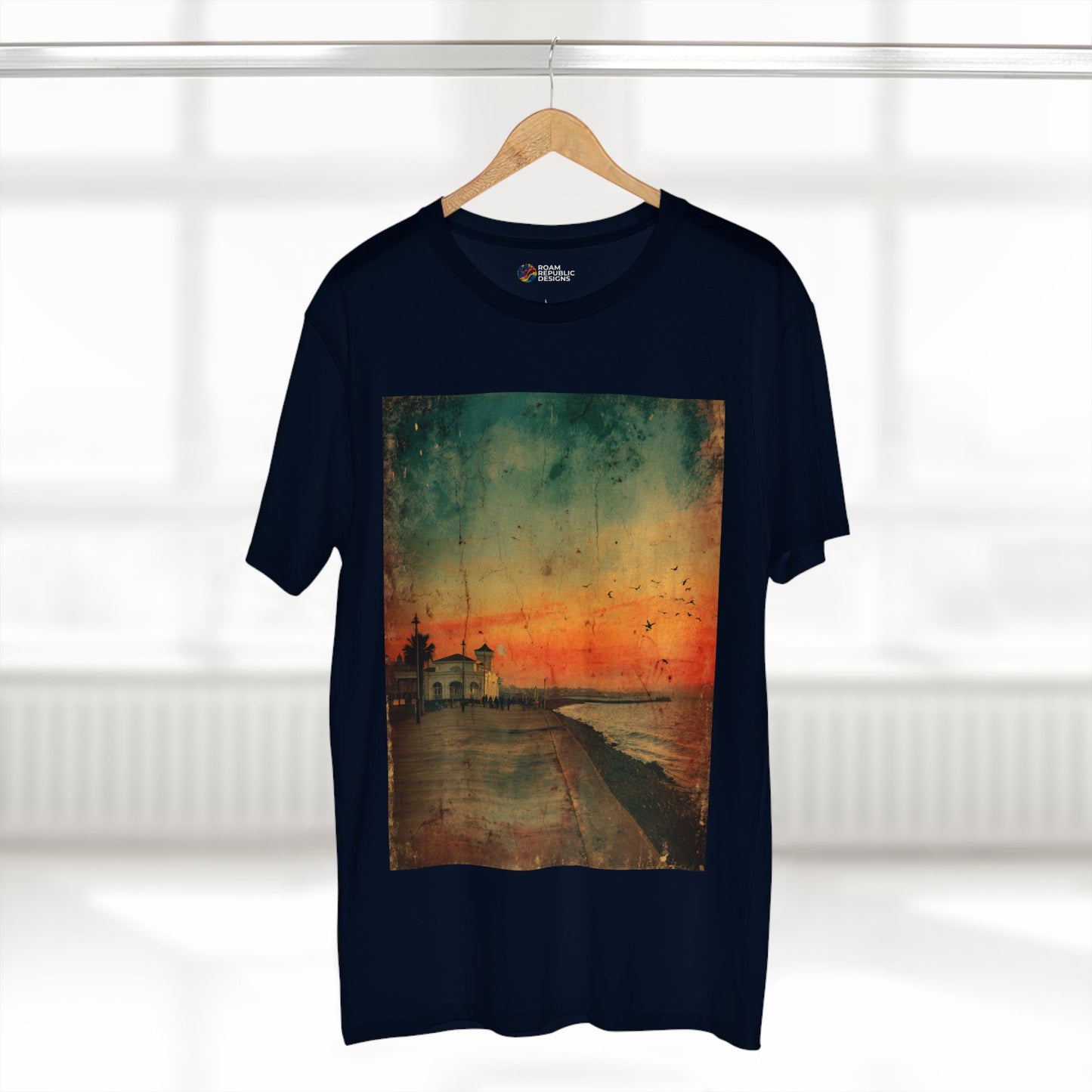 Vintage St Kilda Pier Melbourne Unisex Tee